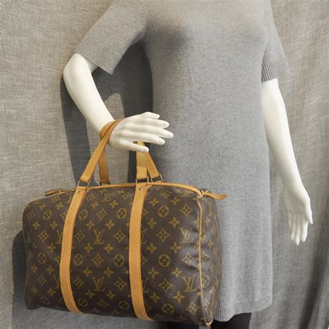 LV Monogram Sac Souple 35 .